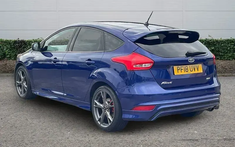 Used Ford Focus ST-Line X 182 HP (133 kW) 2017 Blue Hatchback