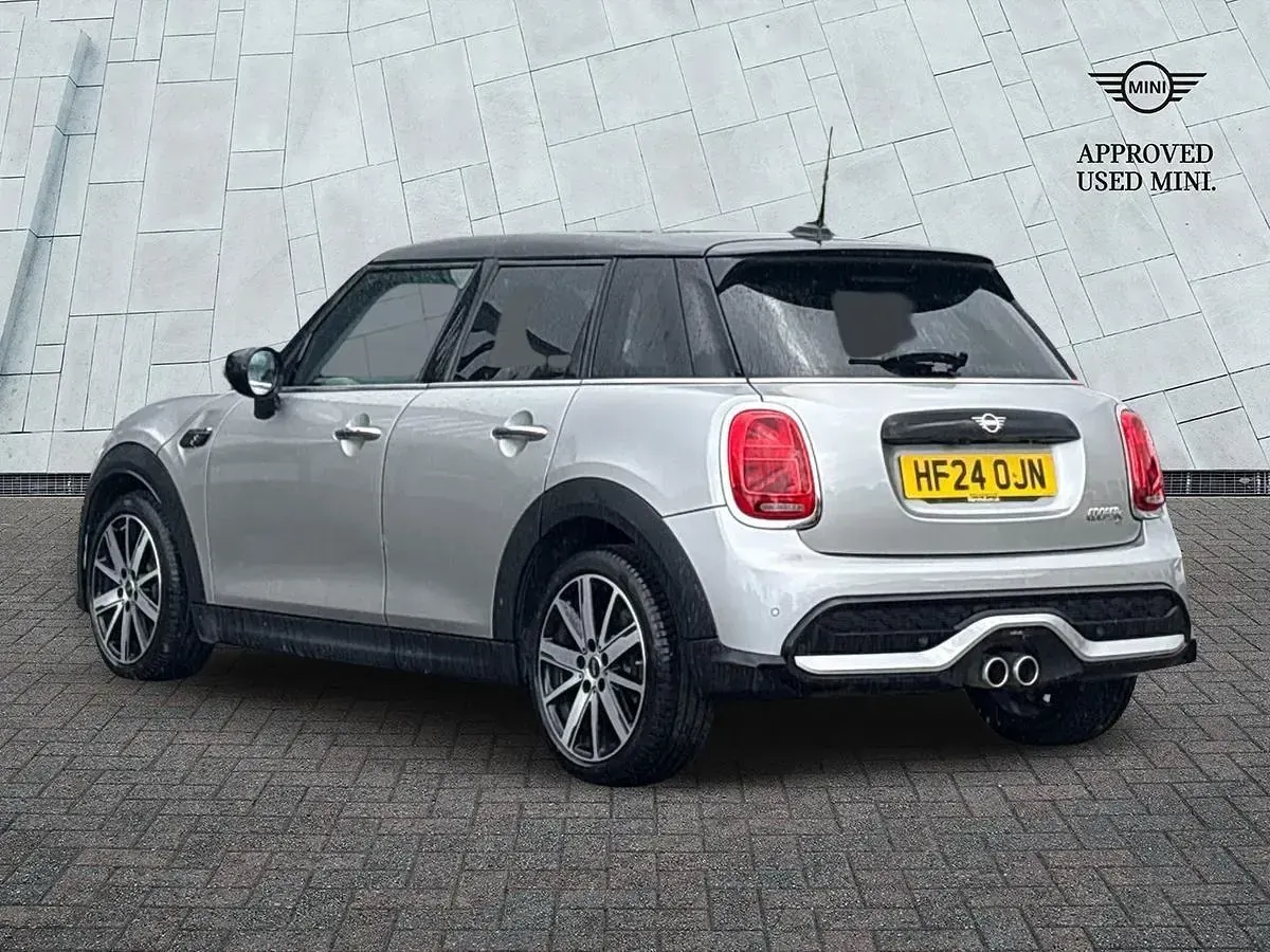 Used Mini Cooper S Comfort 178 HP (130 kW) 2024 Silver Hatchback