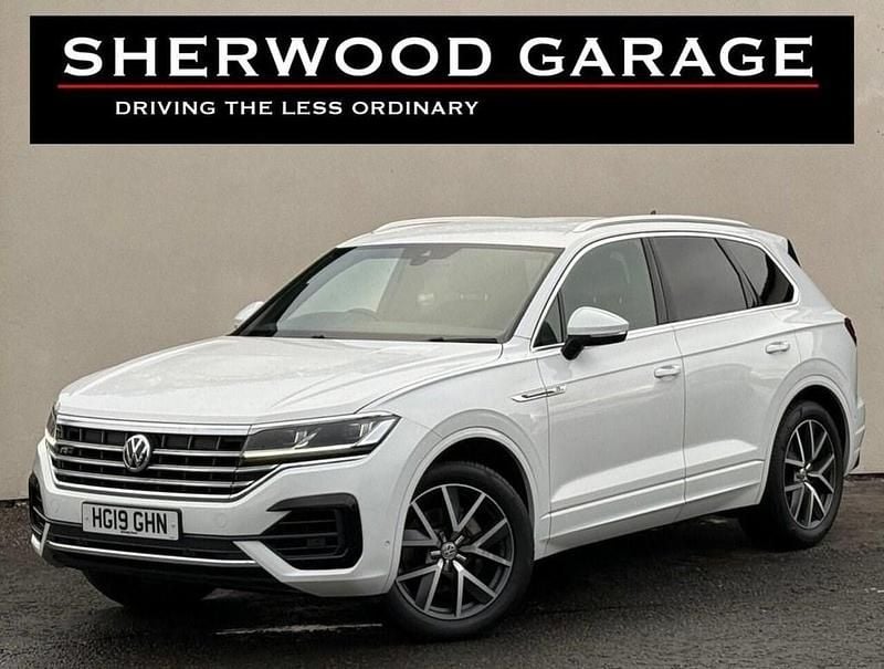 White Used 2019 VW Touareg R-line SUV | £27,990 (A bit pricey) - Image 1/4