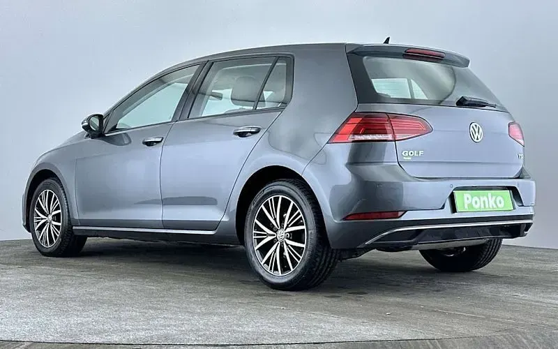 Used VW Golf VII SE 125 HP (91 kW) 2017 Grey Hatchback