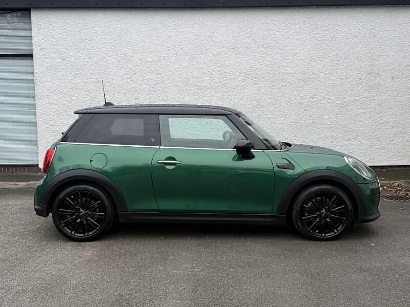Used Mini Cooper Exclusive 134 HP (98 kW) 2023 Green Hatchback