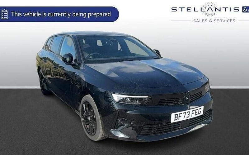 Used 2025 Vauxhall Astra Estate | £19,343 (Good price) - Image 1/1