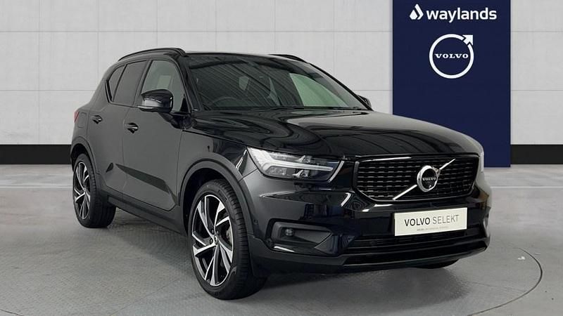 Black Used 2021 Volvo XC40 R-Design Pro SUV | £25,660 (Fair price) - Image 1/4