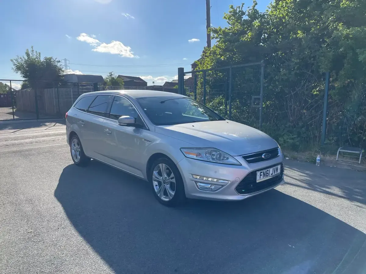 Used Ford Mondeo Titanium X 140 HP (102 kW) 2011 Silver Estate