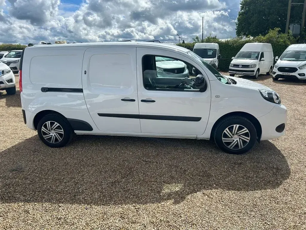 Używany Nissan NV250 S 95 KM (69 kW) 2020 Biały Van