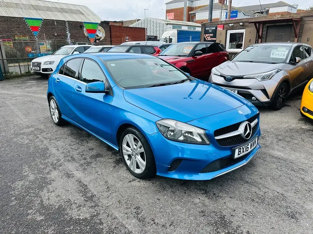 Used Mercedes A180 2016 Blue Hatchback