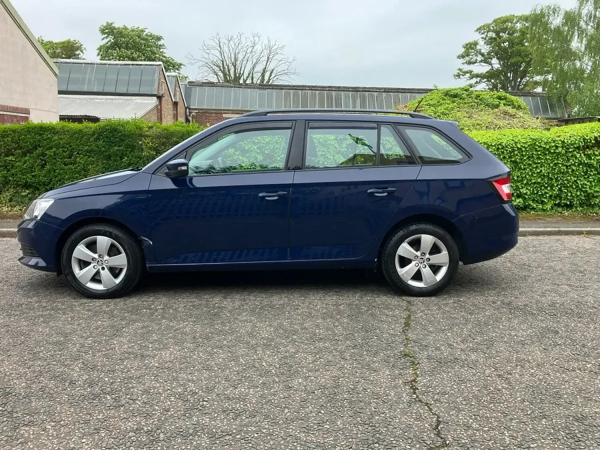 Used Skoda Fabia SE 110 HP (80 kW) 2017 Blue Estate