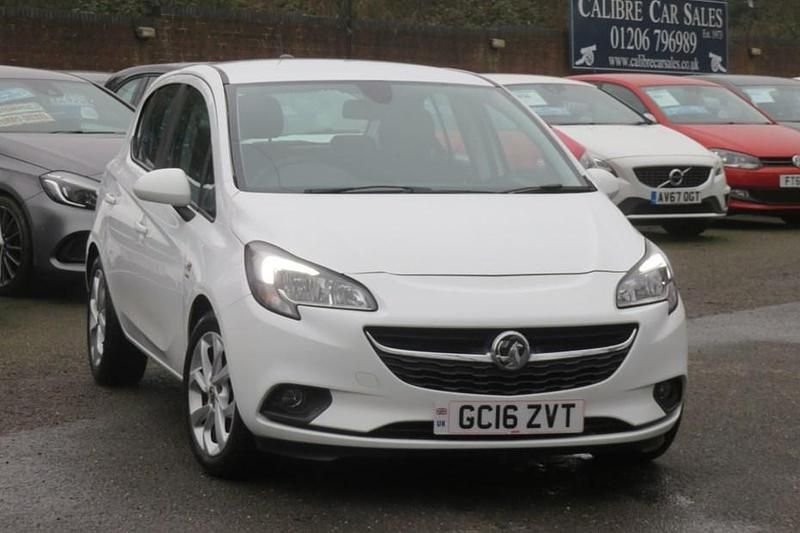 Used Vauxhall Corsa 75 HP (55 kW) 2016 White Hatchback