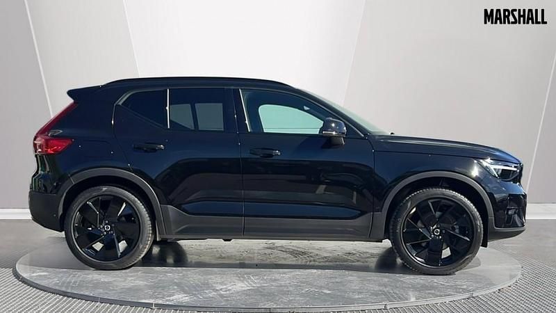 Usado Volvo XC40 Plus 163 CV (119 kW) 2025 Negro SUV