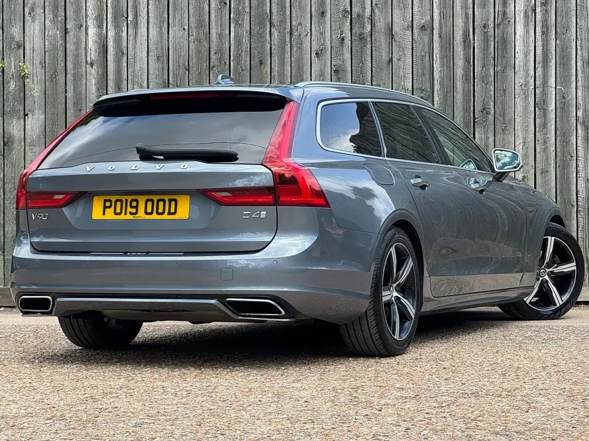 Used Volvo V90 R-Design 2019 Grey Estate