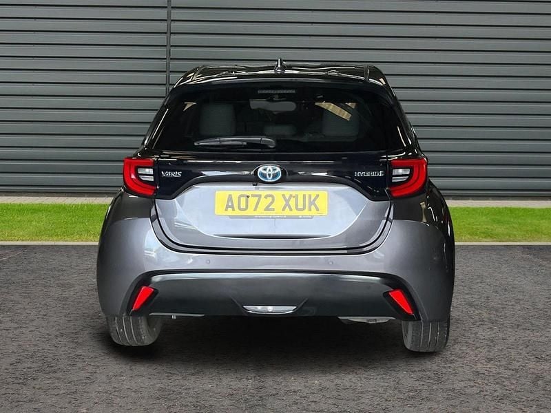 Used Toyota Yaris 116 HP (85 kW) 2022 Decuma grey Hatchback