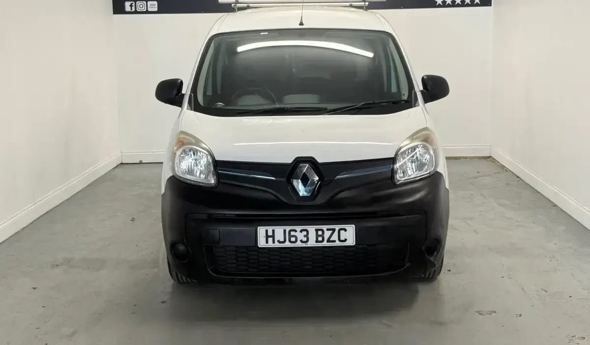 Usado Renault Kangoo 44 kW (60 CV) 2013 Blanco Monovolumen
