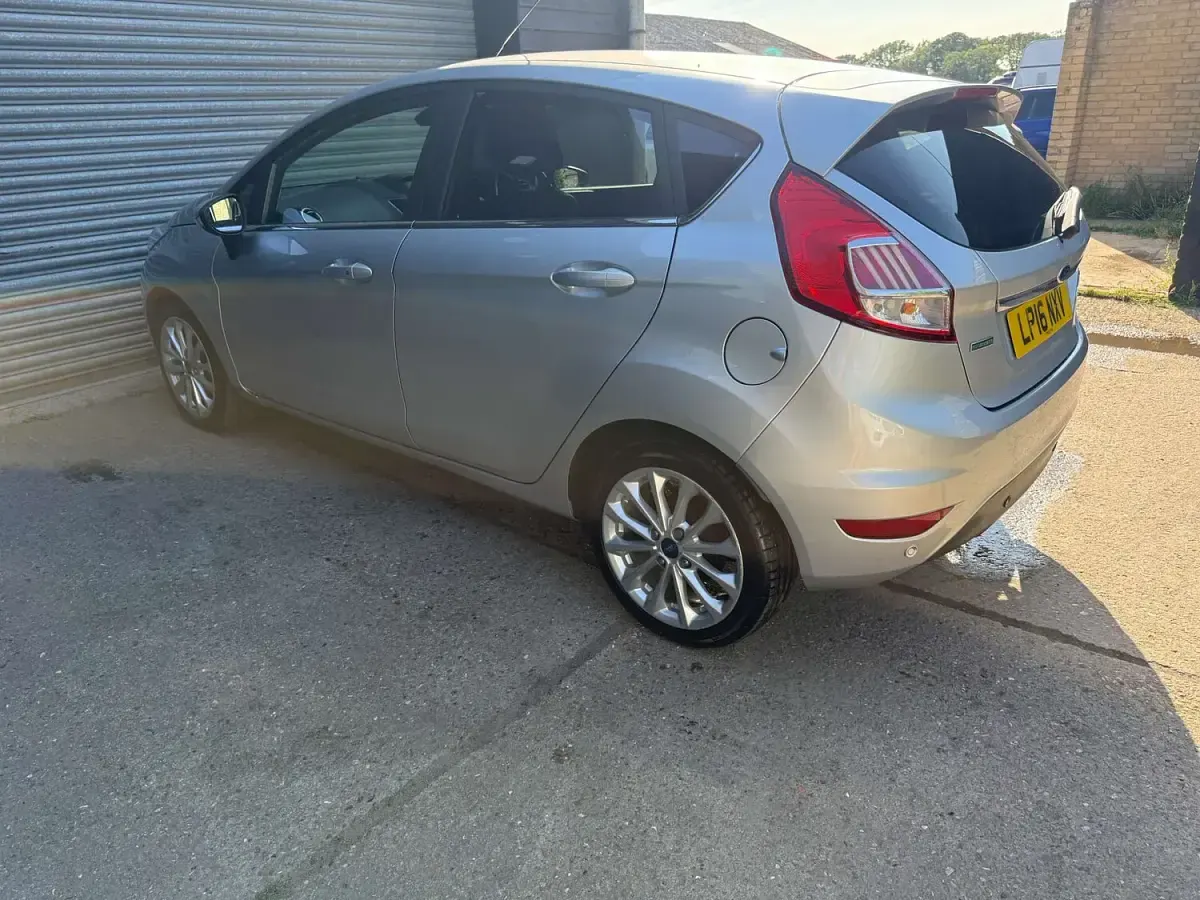 Used Ford Fiesta Titanium X 100 HP (73 kW) 2016 Silver Hatchback