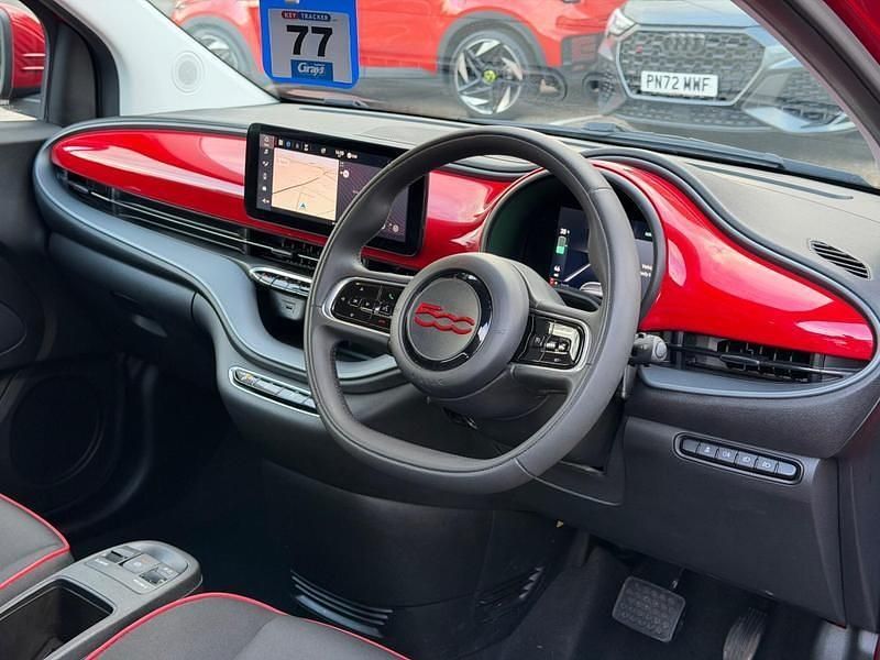 Used Fiat 500e Red 86 kW (118 HP) 2021 Red Hatchback