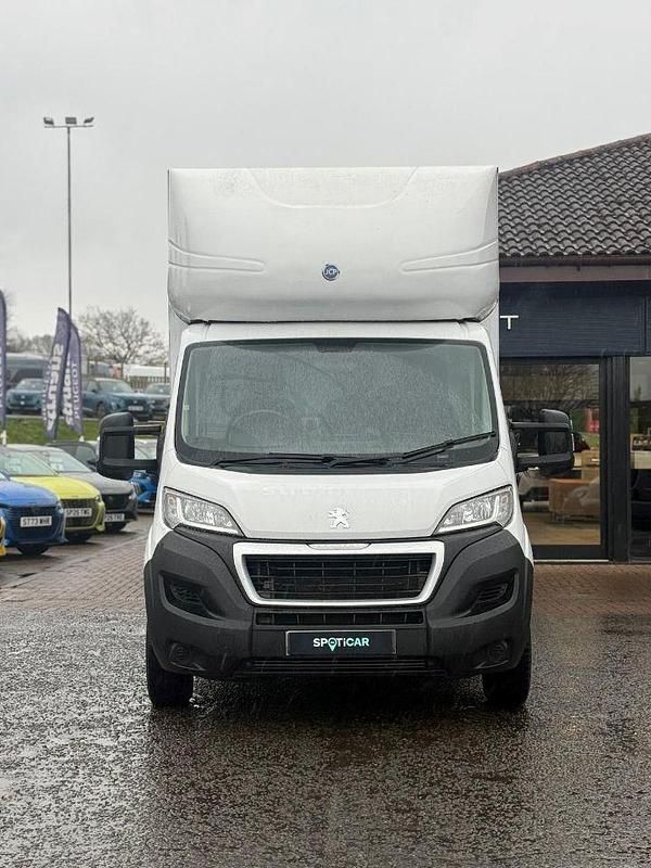 Second-hand Peugeot Boxer 140 CP (102 kW) 2022 Alb Van