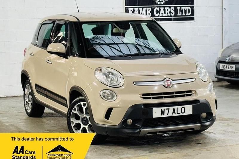 Used Fiat 500L Trekking 85 HP (62 kW) 2013 Beige MPV