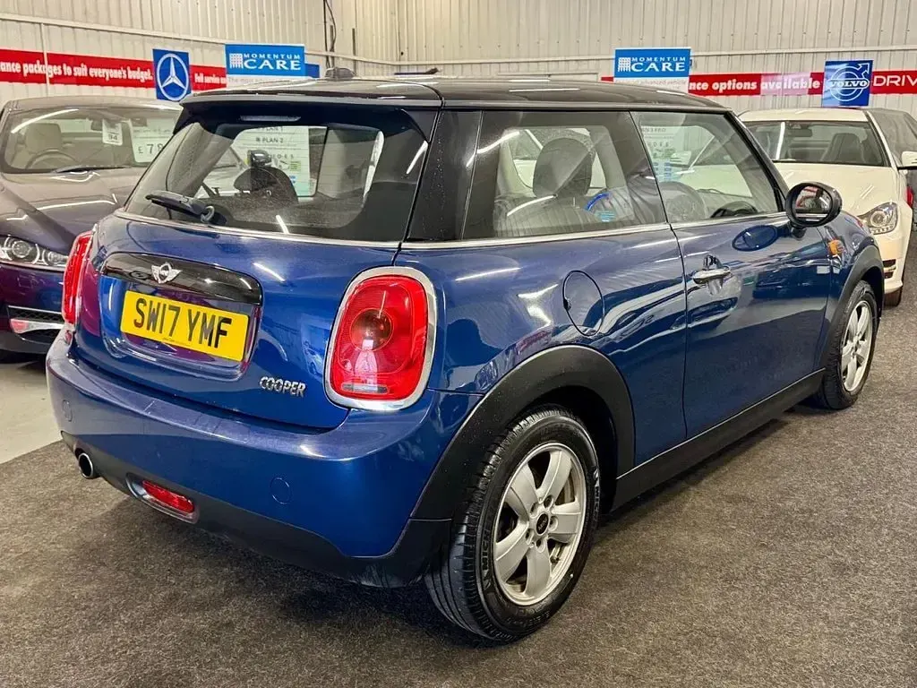 Used Mini Cooper Hatch 136 HP (100 kW) 2017 Blue Hatchback