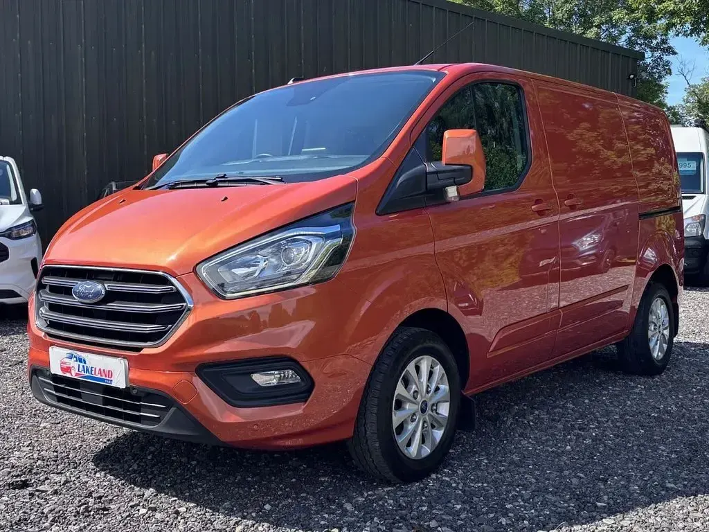 Used Ford Transit Custom Limited 130 HP (95 kW) 2023 Orange Van