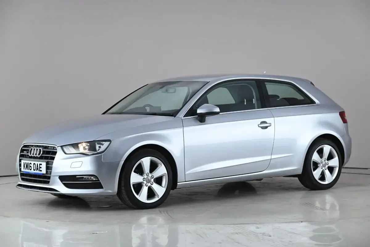 Używany Audi A3 Sport 150 KM (110 kW) 2016 Srebrny Hatchback