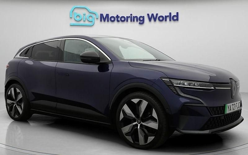 Used 2022 Renault Mégane Techno Hatchback | £15,700 (Good price) - Image 1/4
