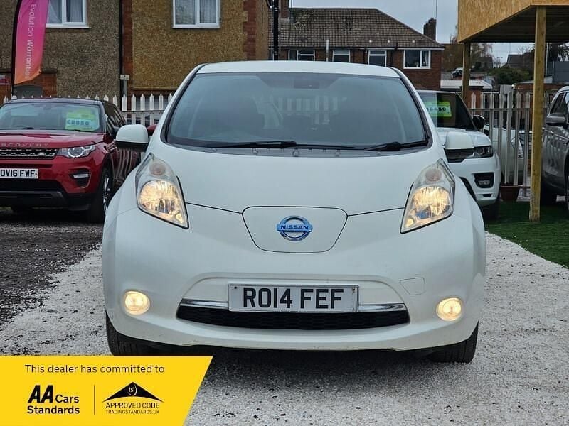 Used Nissan Leaf Acenta 80 kW (109 HP) 2014 White Hatchback