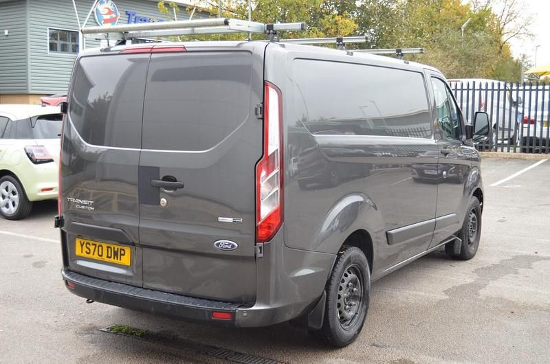 Usado Ford Transit Custom Trend 130 HP (95 kW) 2020 Cinzento Van