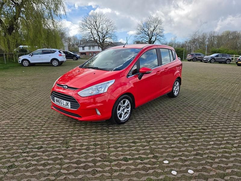Used Ford B-MAX Zetec 95 HP (69 kW) 2015 Red MPV