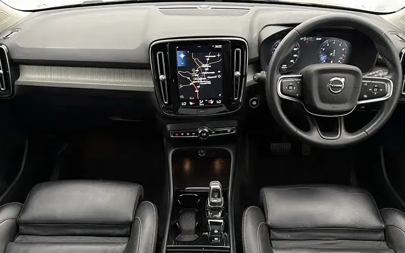 Used Volvo XC40 Inscription 250 HP (183 kW) 2021 Grey SUV