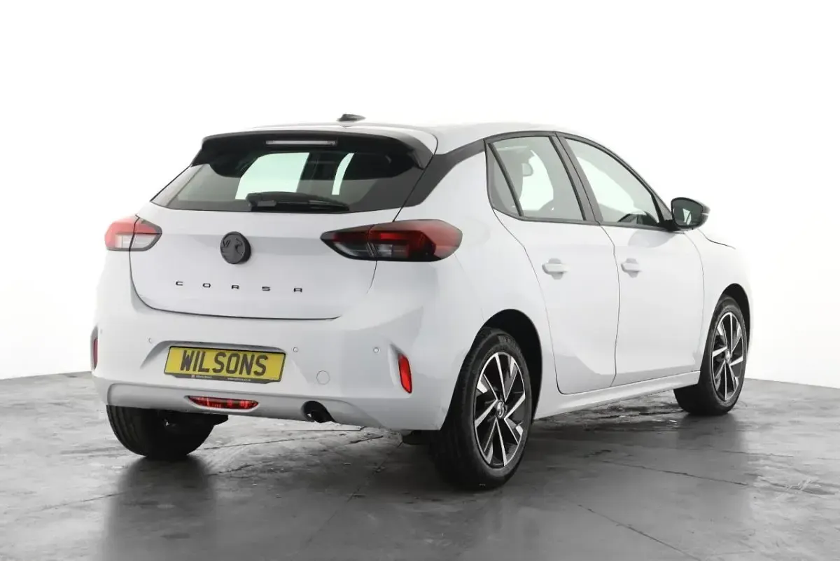 New Vauxhall Corsa Design Edition 99 HP (72 kW) 2026 White Hatchback