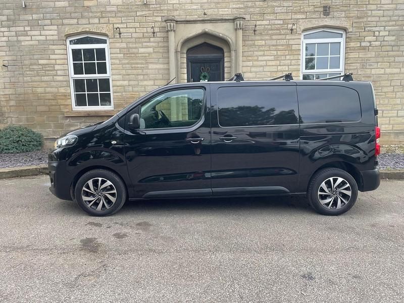 Black Used 2016 Citroën Dispatch MPV | £6,999 (A bit pricey) - Image 1/4
