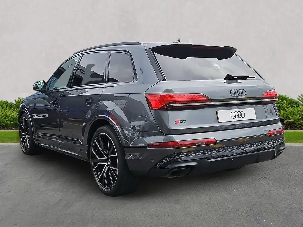 Used Audi Q7 Black Edition 340 HP (250 kW) 2024 Grey SUV