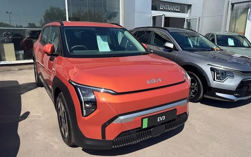 New 2025 Kia EV3 Air SUV | £29,999 (Super price) - Image 1/4