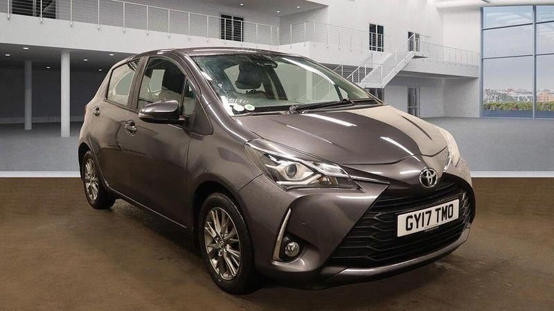 Grey Used 2017 Toyota Yaris Hatchback | £6,500 (Fair price) - Image 1/4