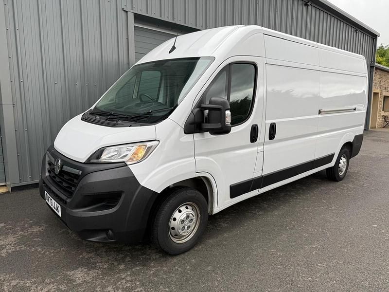 White Used 2023 Vauxhall Movano Van | £15,000 (Good price) - Image 1/4