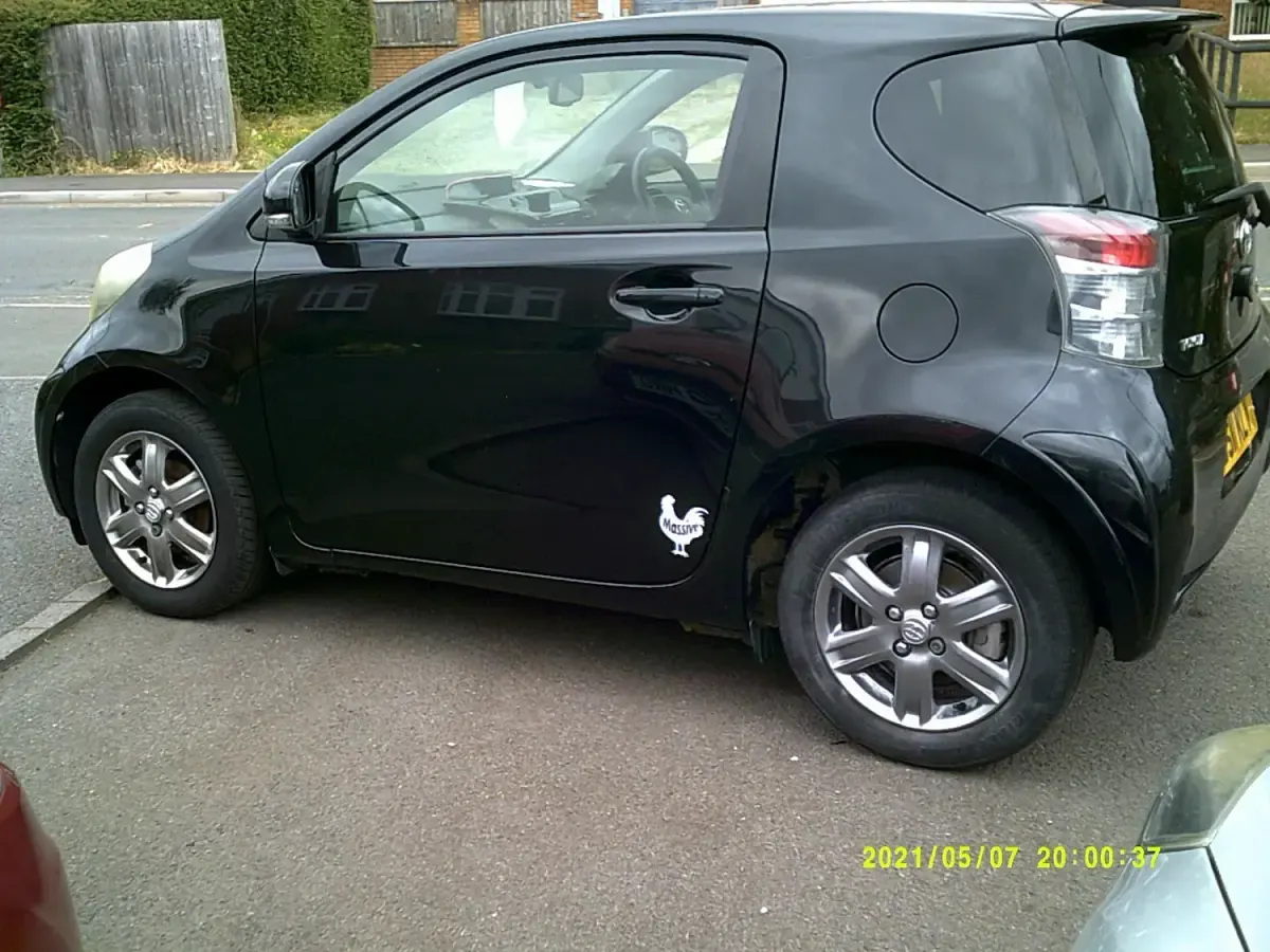 Used Toyota iQ 68 HP (50 kW) 2011 Black Hatchback