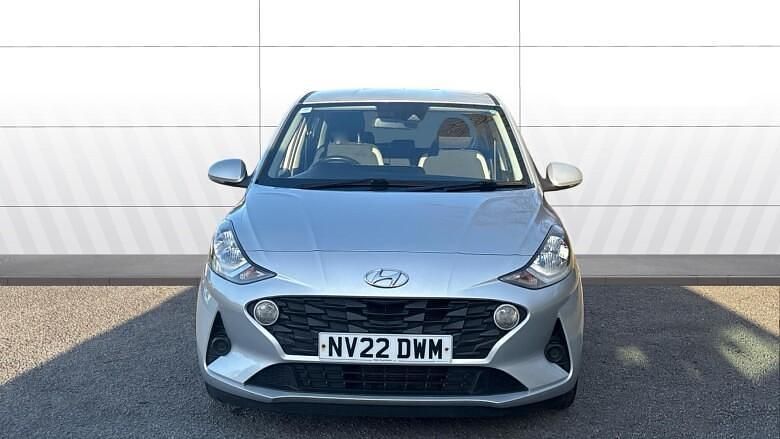 Used Hyundai i10 SE 67 HP (49 kW) 2022 Silver Hatchback