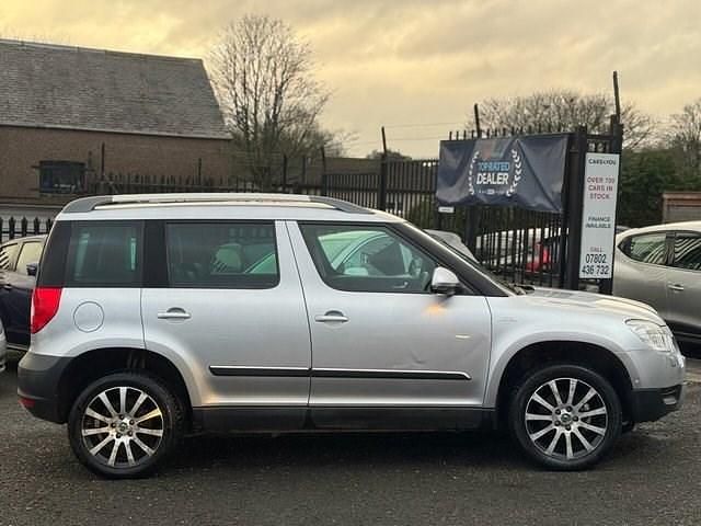Used Skoda Yeti LAURIN & KLEMENT 140 HP (102 kW) 2013 Silver SUV