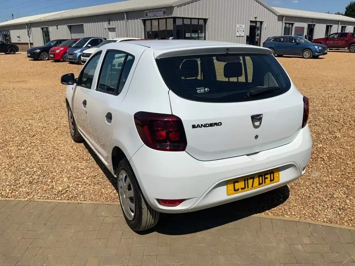 Used Dacia Sandero Ambiance 2017 White Hatchback