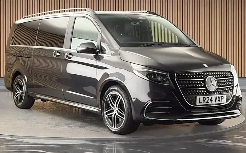 Used Mercedes V220 Premium 163 HP (119 kW) 2024 MPV