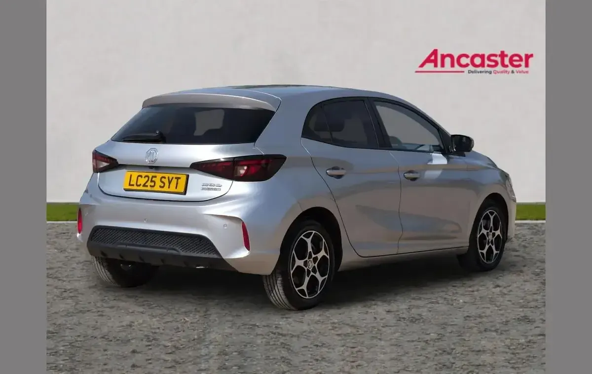 Used MG MG3 Trophy 194 HP (142 kW) 2025 Silver Hatchback