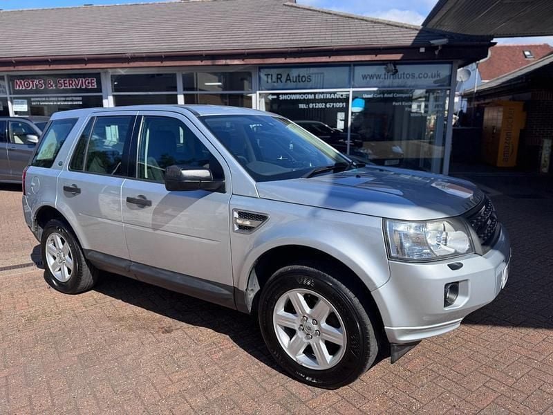 Silver Used 2011 Land Rover Freelander 2 SUV | £5,990 (Fair price) - Image 1/4