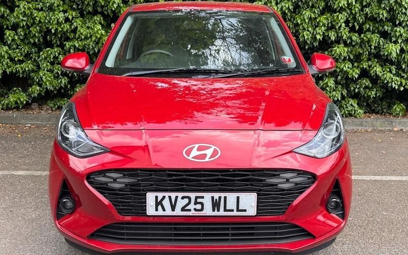 Used Hyundai i10 Premium 79 HP (58 kW) 2025 Dragon red Hatchback