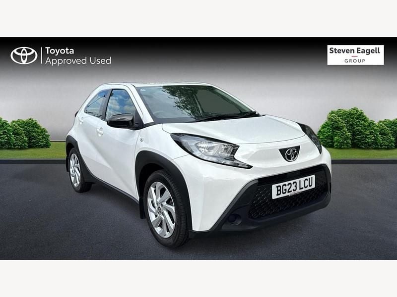 White Used 2023 Toyota Aygo PURE Hatchback | £11,657 (Fair price) - Image 1/3