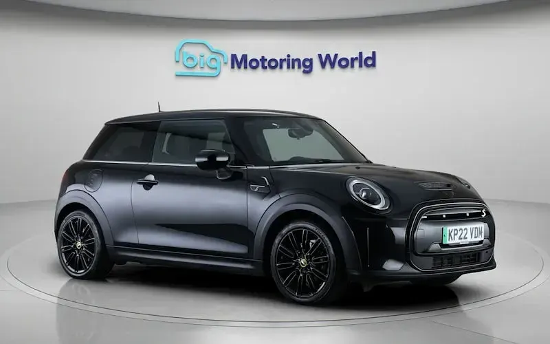 Used Mini Cooper Level 2 135 kW (184 HP) 2023 Hatchback