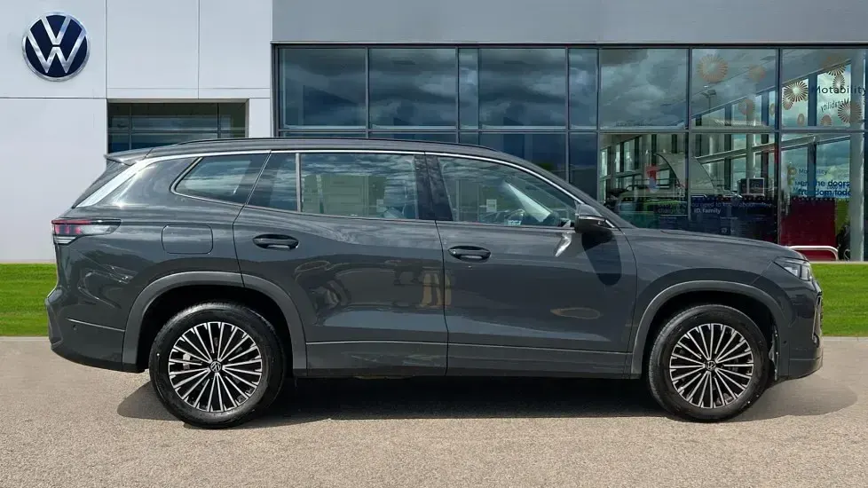 Used VW Tayron Life 150 HP (110 kW) 2025 Grey SUV
