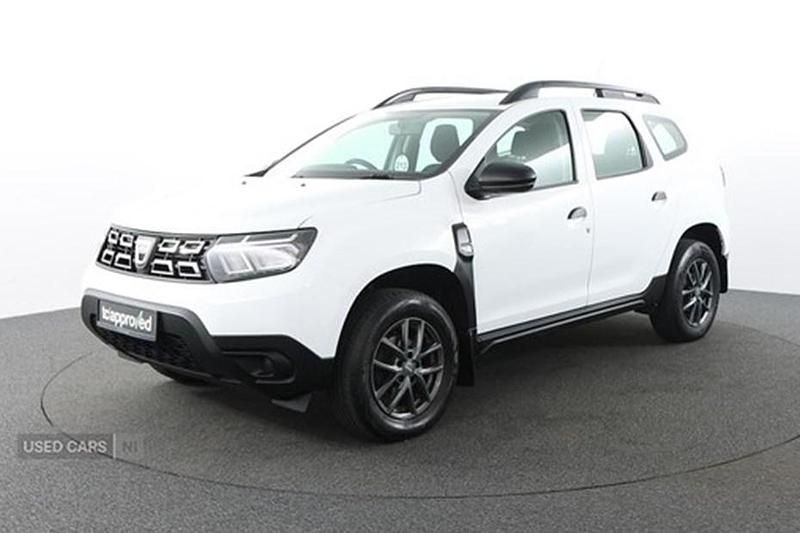 Used Dacia Duster Essentiel 91 HP (66 kW) 2022 White SUV