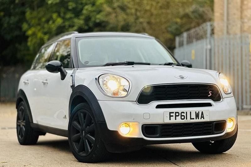 White Used 2011 Mini Cooper S Countryman SUV | £3,495 (Good price) - Image 1/1