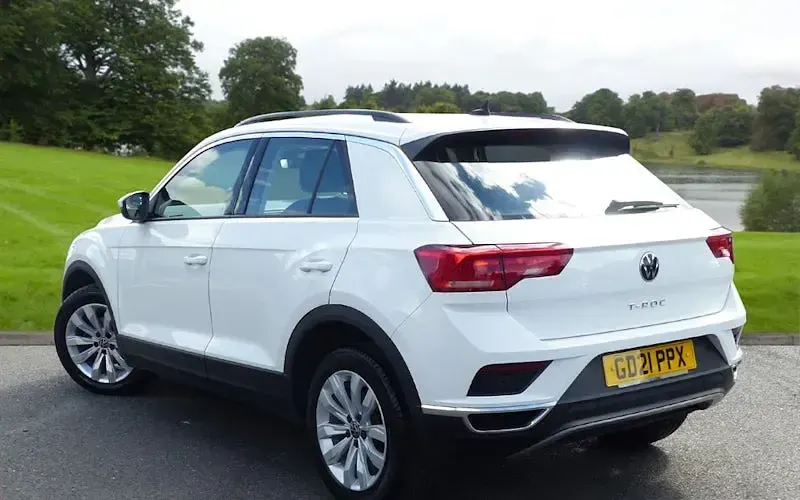 Usado VW T-Roc SE 110 HP (80 kW) 2021 SUV