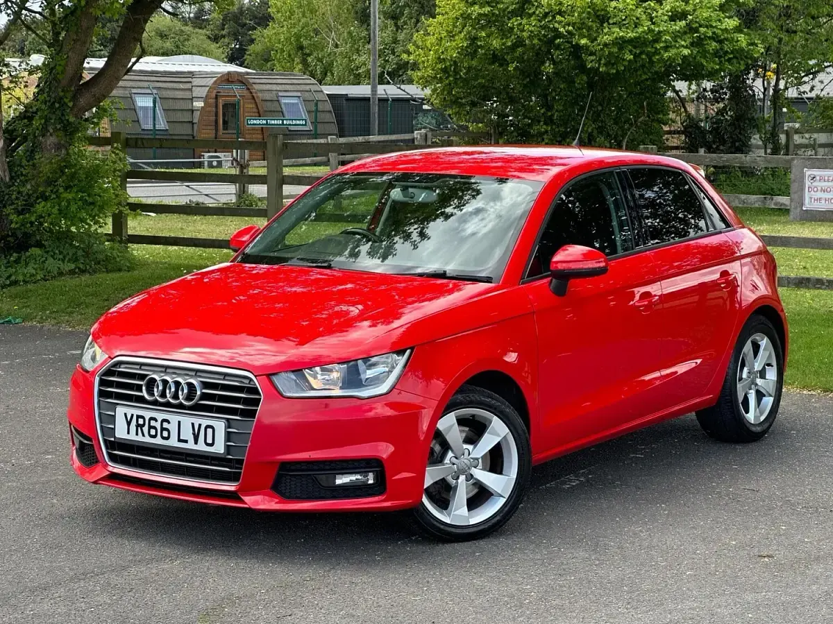 Used Audi A1 Sportback Sport 125 HP (91 kW) 2016 Red Hatchback