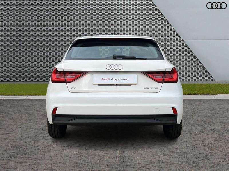 Used Audi A1 Design 94 HP (69 kW) 2022 White Hatchback